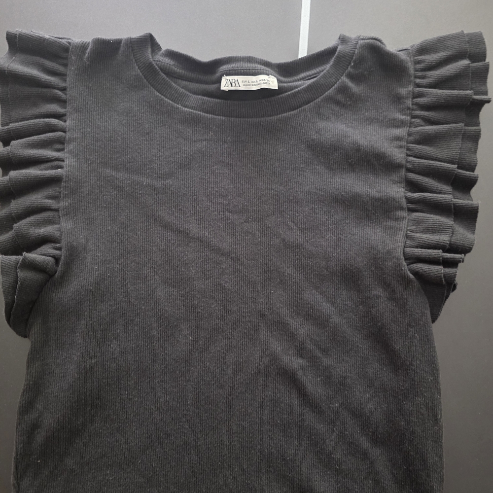 Zara Charcoal Ruffle Sleeve Tee